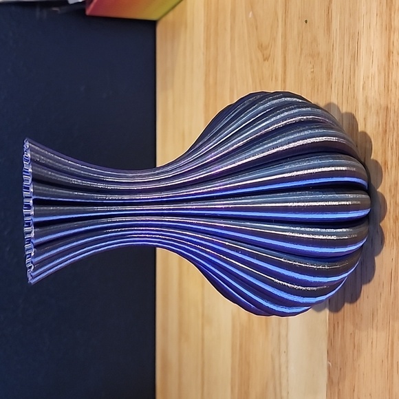 3d Printed Flower Vase - Picture 4 of 4